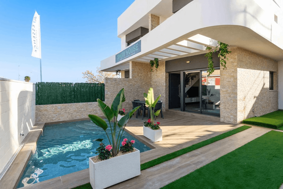 Villa for sale in Los Montesinos