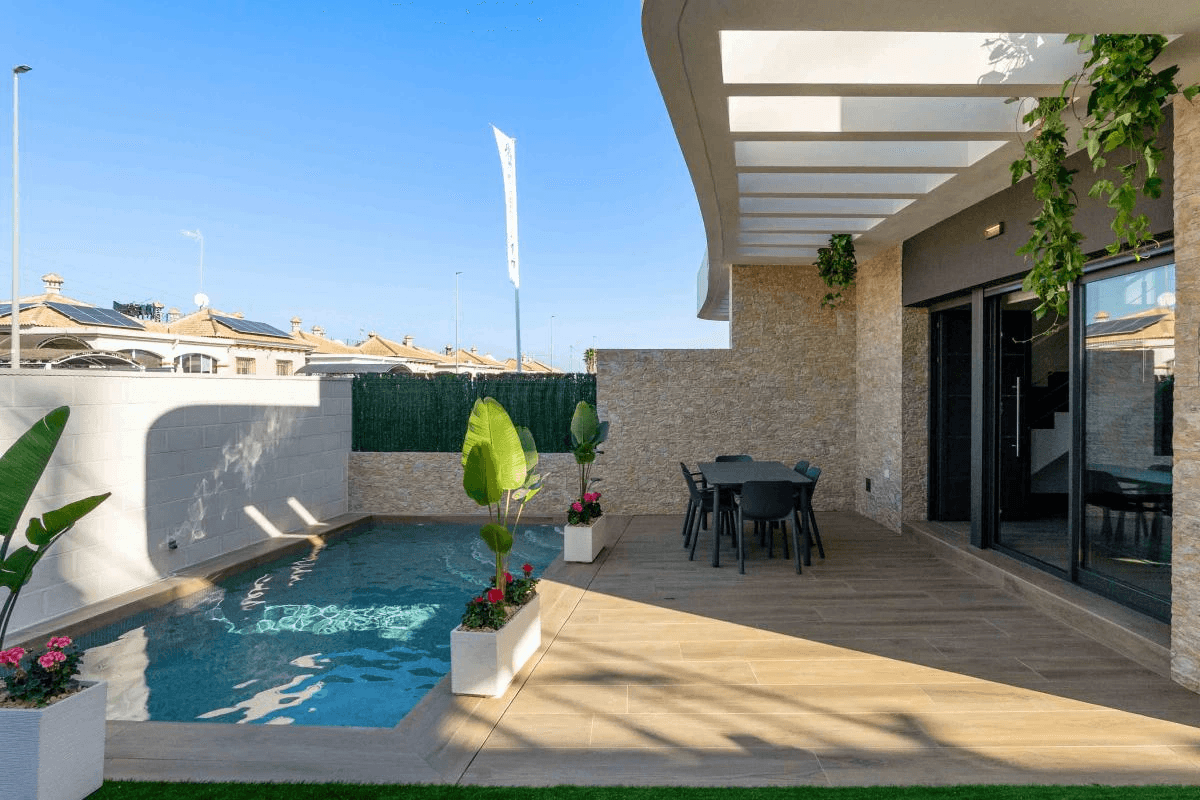 Villa for sale in Los Montesinos